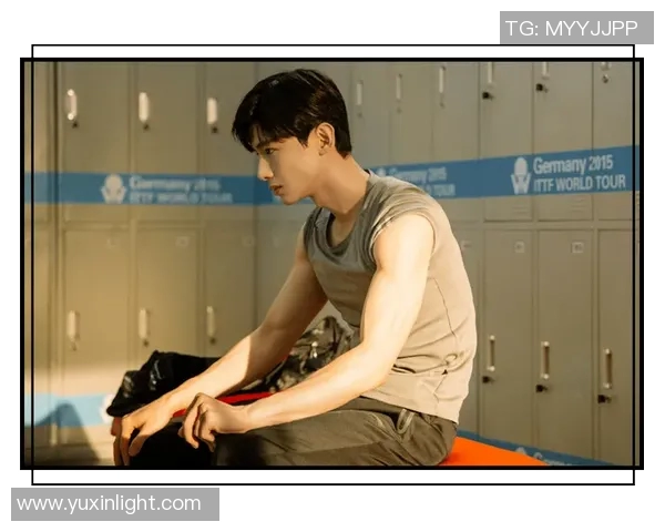 法国足球明星腹肌训练揭秘展现运动员完美身材的秘密与坚持 法国足球明星腹肌训练揭秘展现运动员完美身材的秘密与坚持