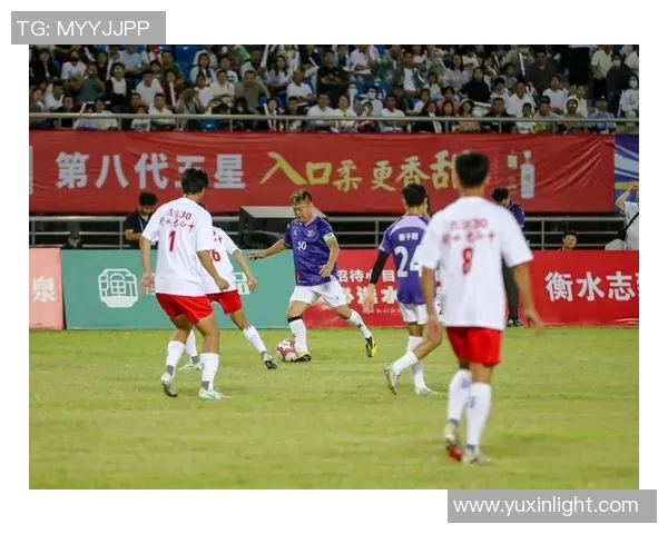 穿上足球明星同款衬衫感受绿茵场上的时尚魅力与运动精神