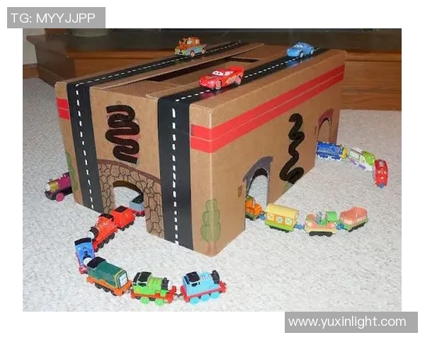 用废旧纸箱打造独一无二的足球明星创意手工教程