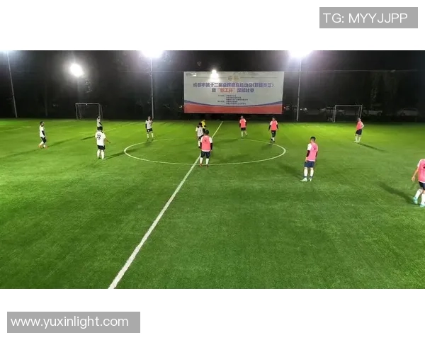 羊安足球明星赛盛况空前球迷热情高涨共庆足球盛事 羊安足球明星赛盛况空前球迷热情高涨共庆足球盛事